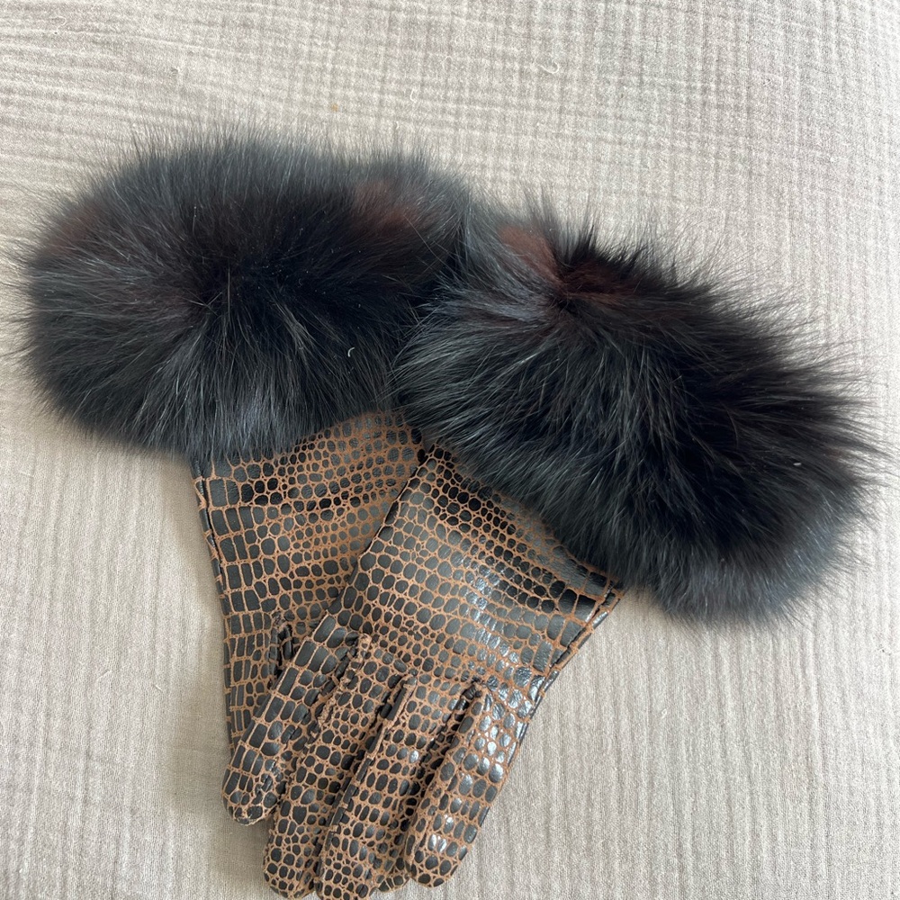 Elegant Brown and Black Fur Trimmed Gloves